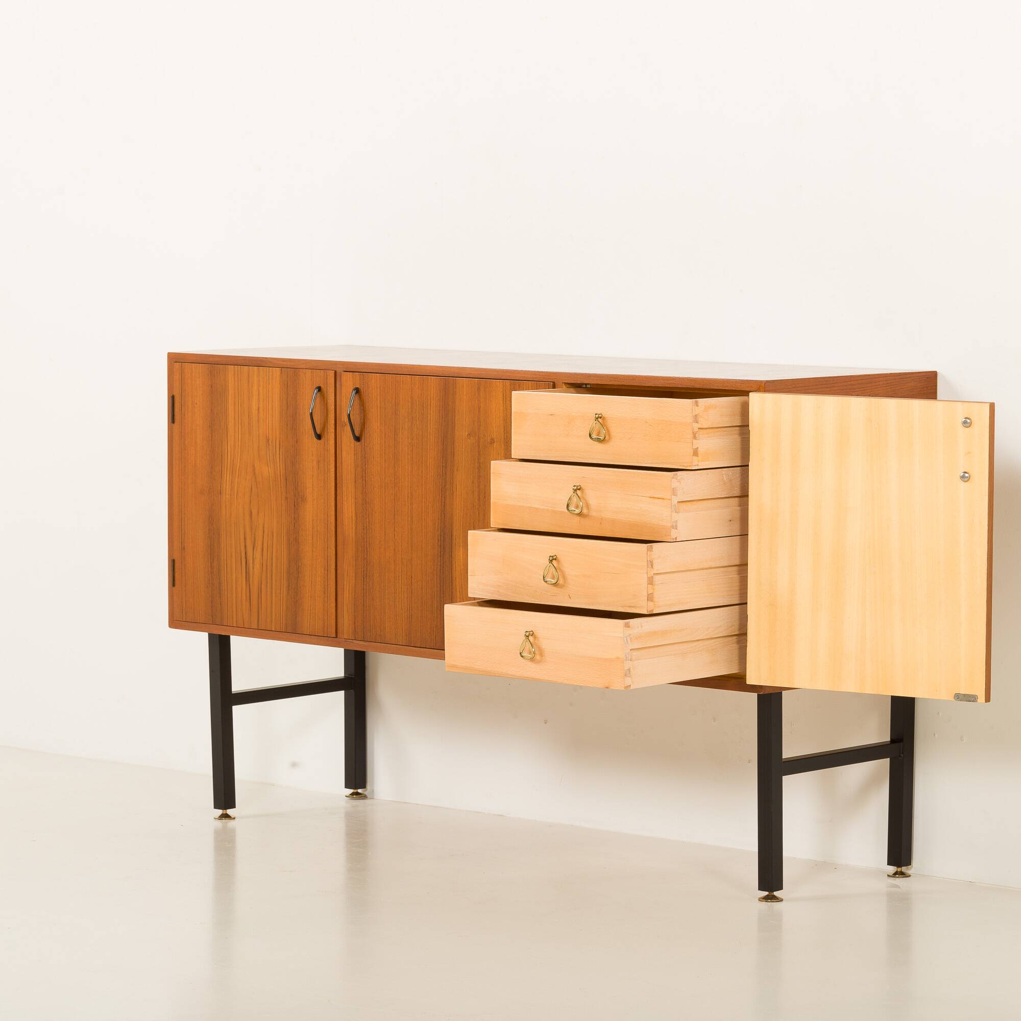 Small Italian sideboard with 4 drawers, 1970s