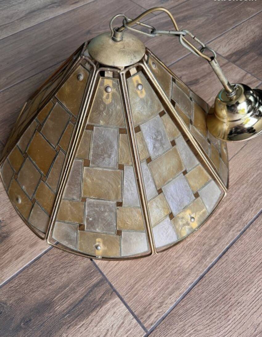 Lustre luminaire nacre vitrail laiton vintage