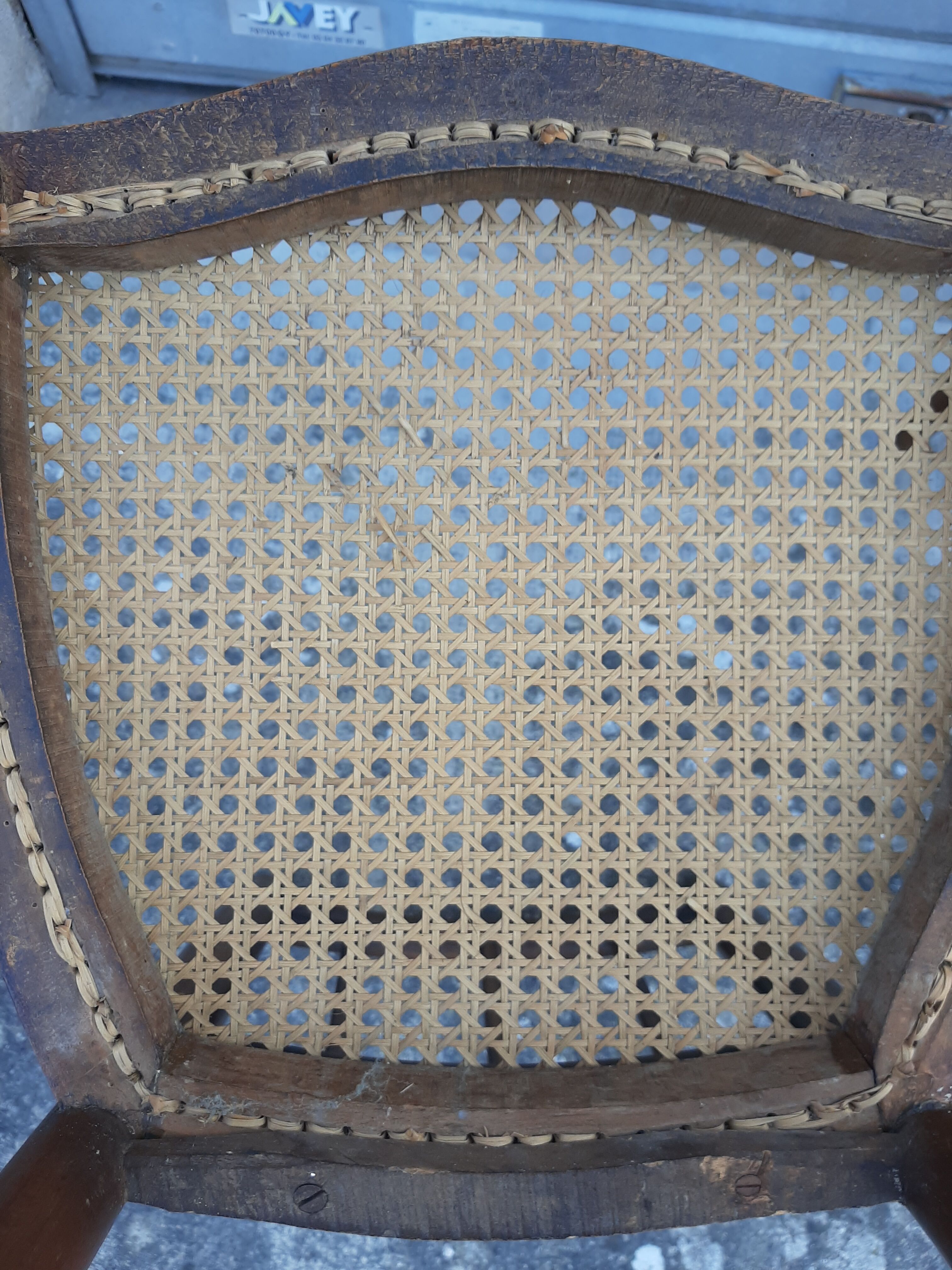 Paire de chaises de bistrot canné