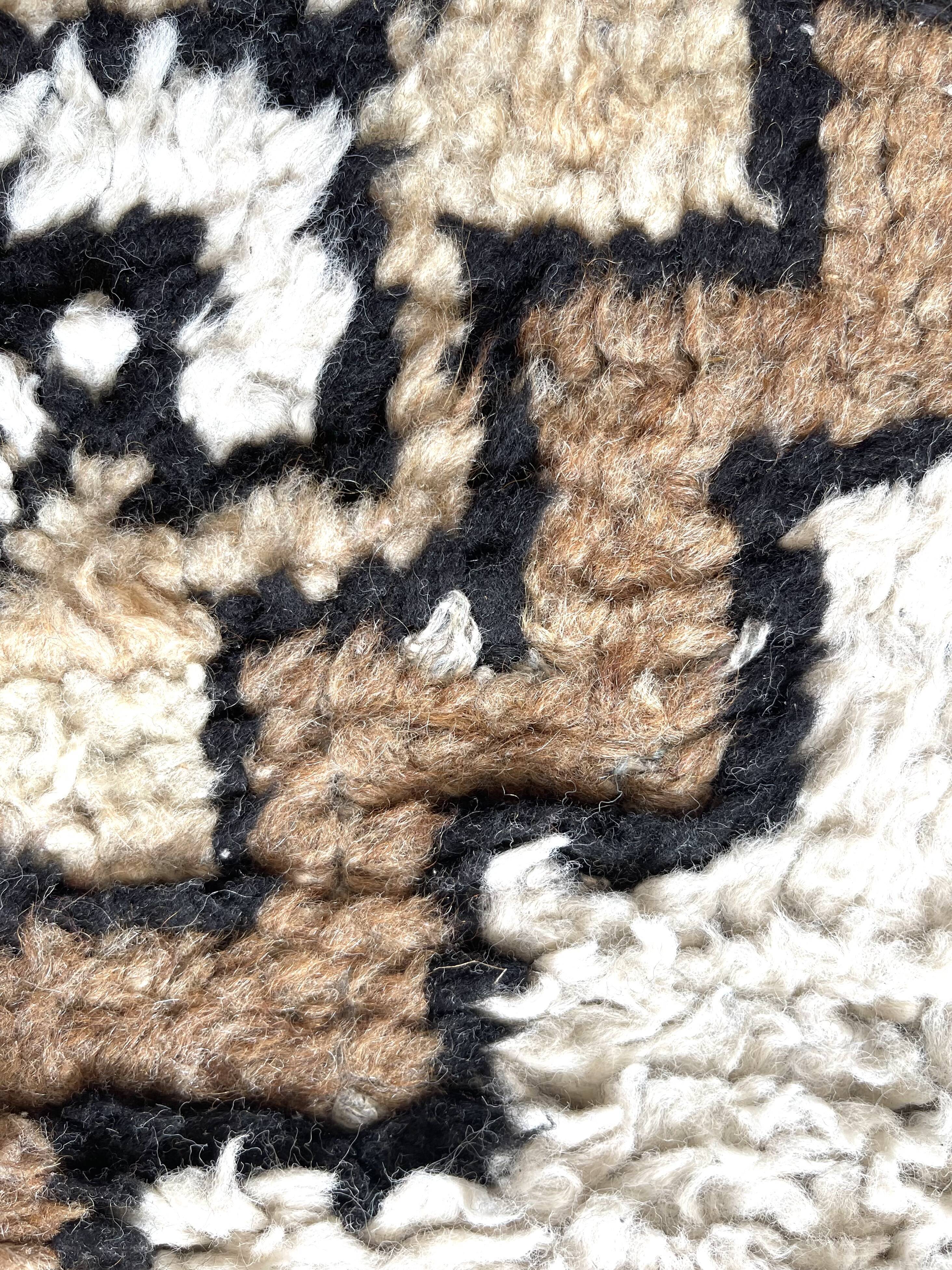 Berber wool carpet 160x70cm