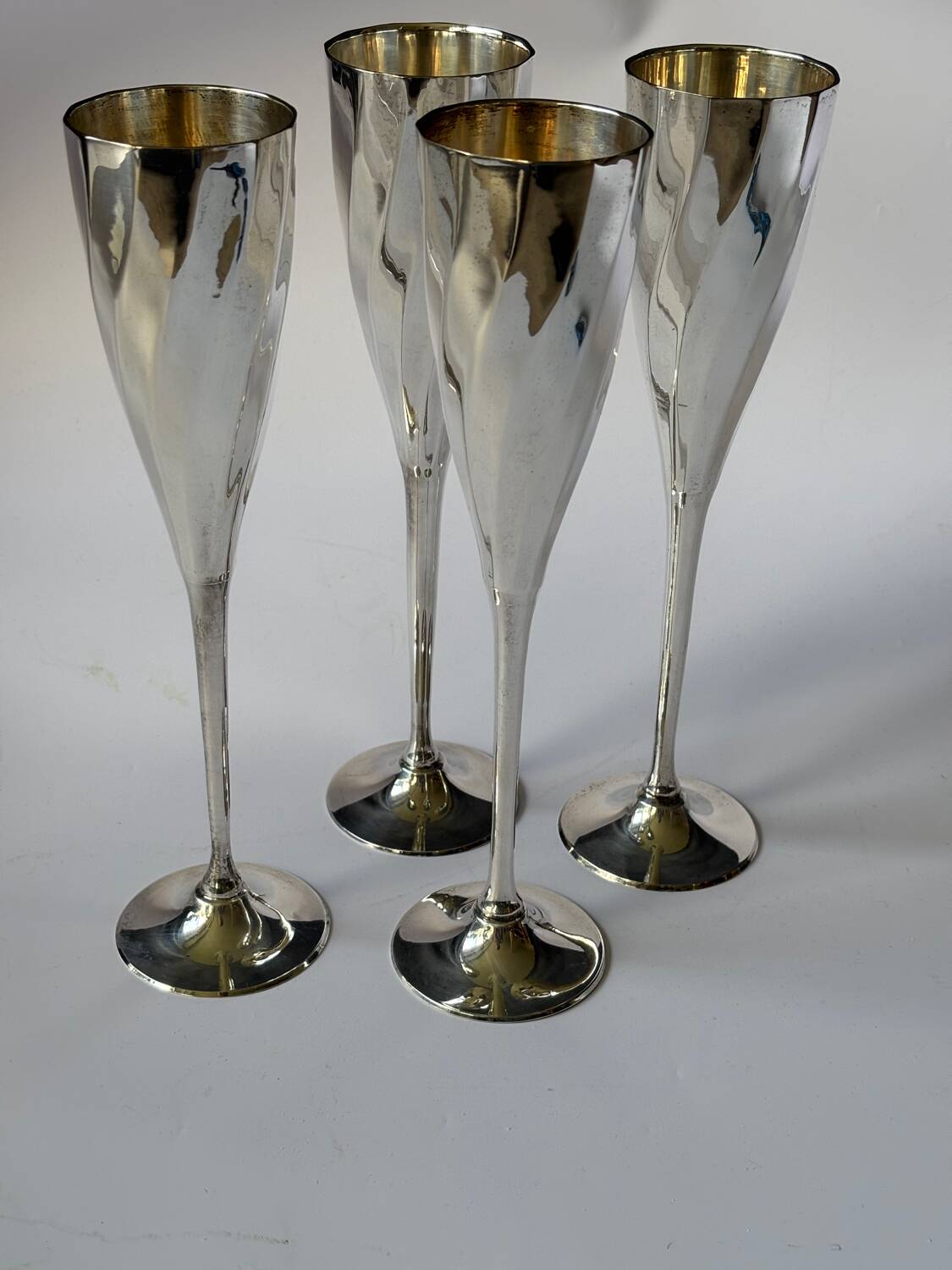 Flûtes à champagne art déco en métal argenté