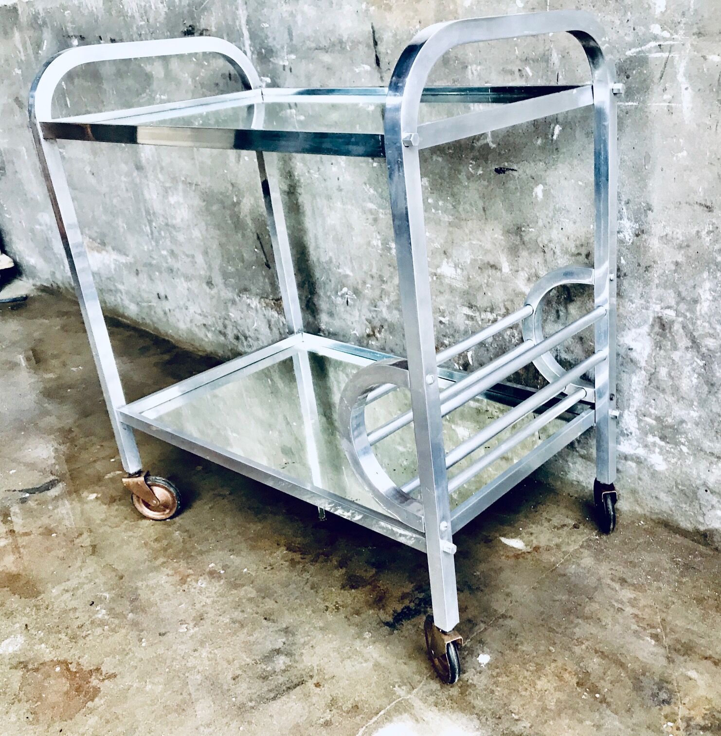 Desserte aluminium et miroirs