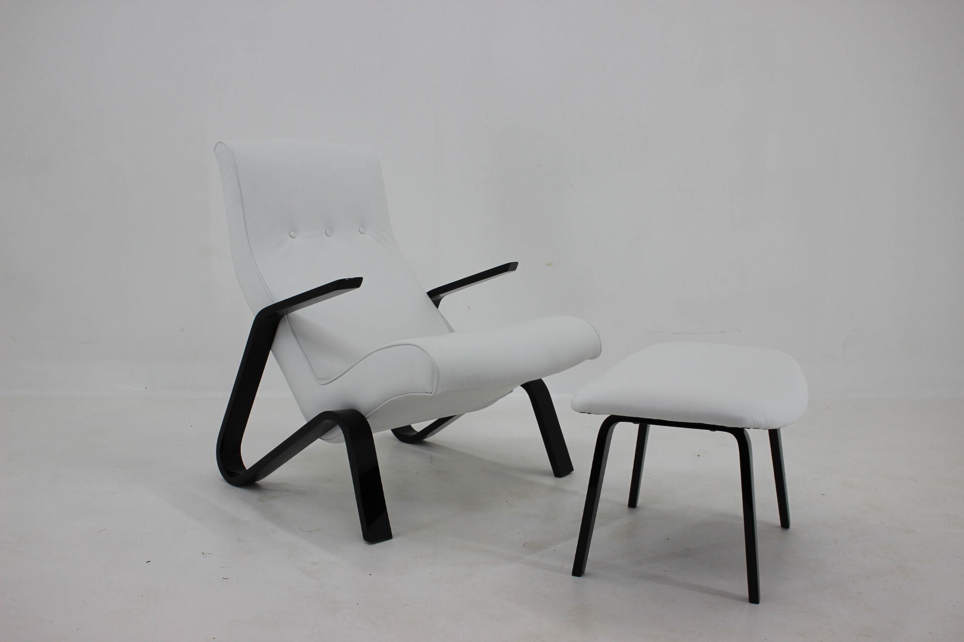 Eero Saarinen Grasshopper Chair and Stool for Knoll, 1950