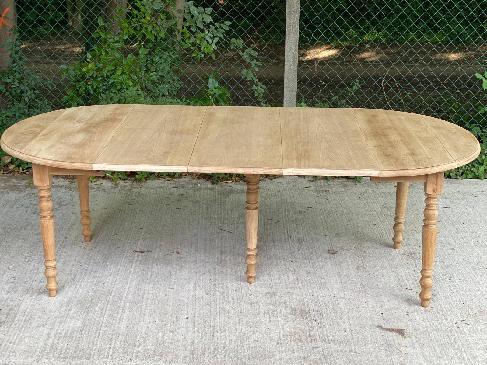 Louis Philippe 20th century extendable round dining table with shutters, renovated 230cm