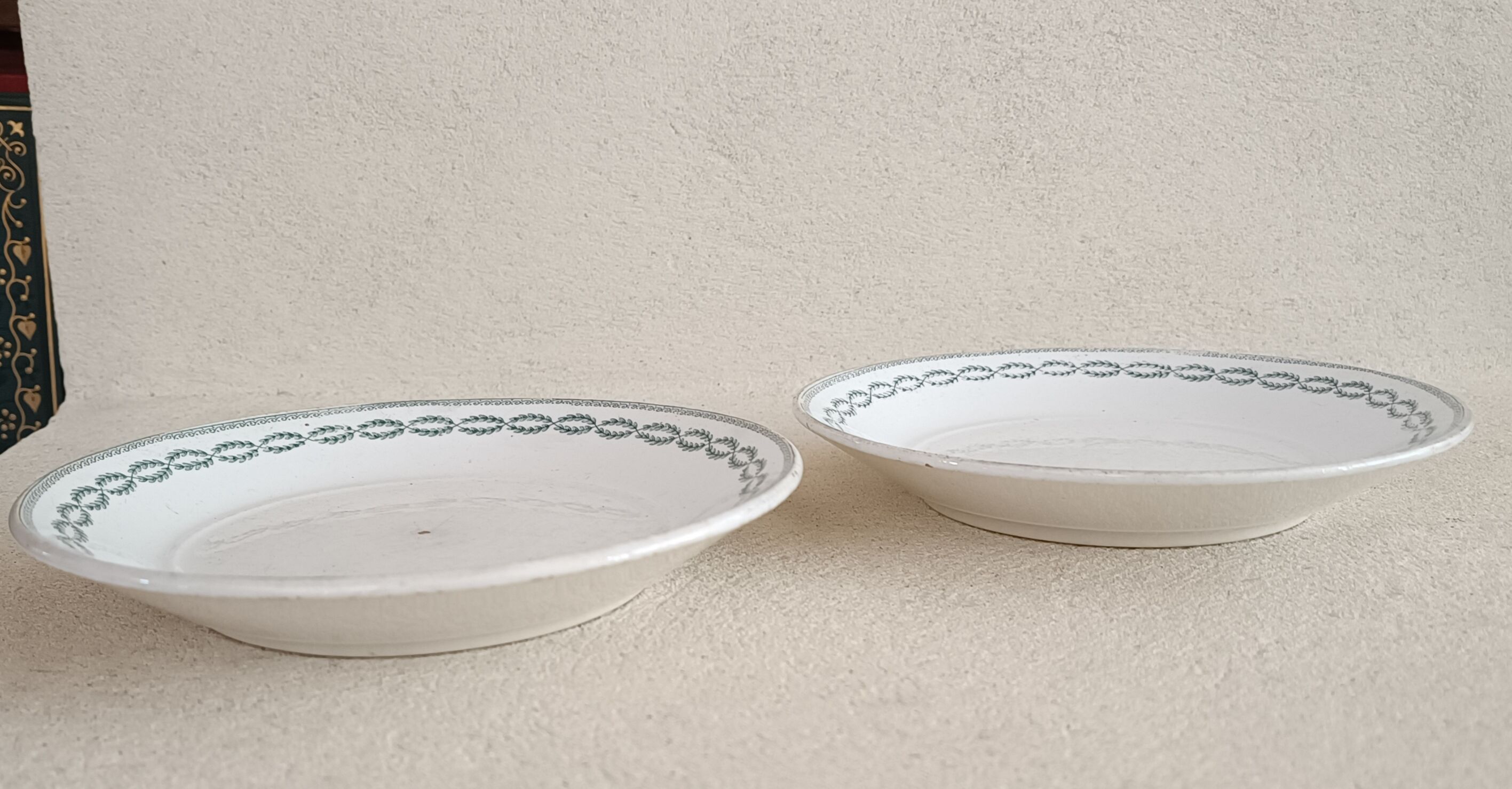 2 hollow plates in iron earth Sarreguemines