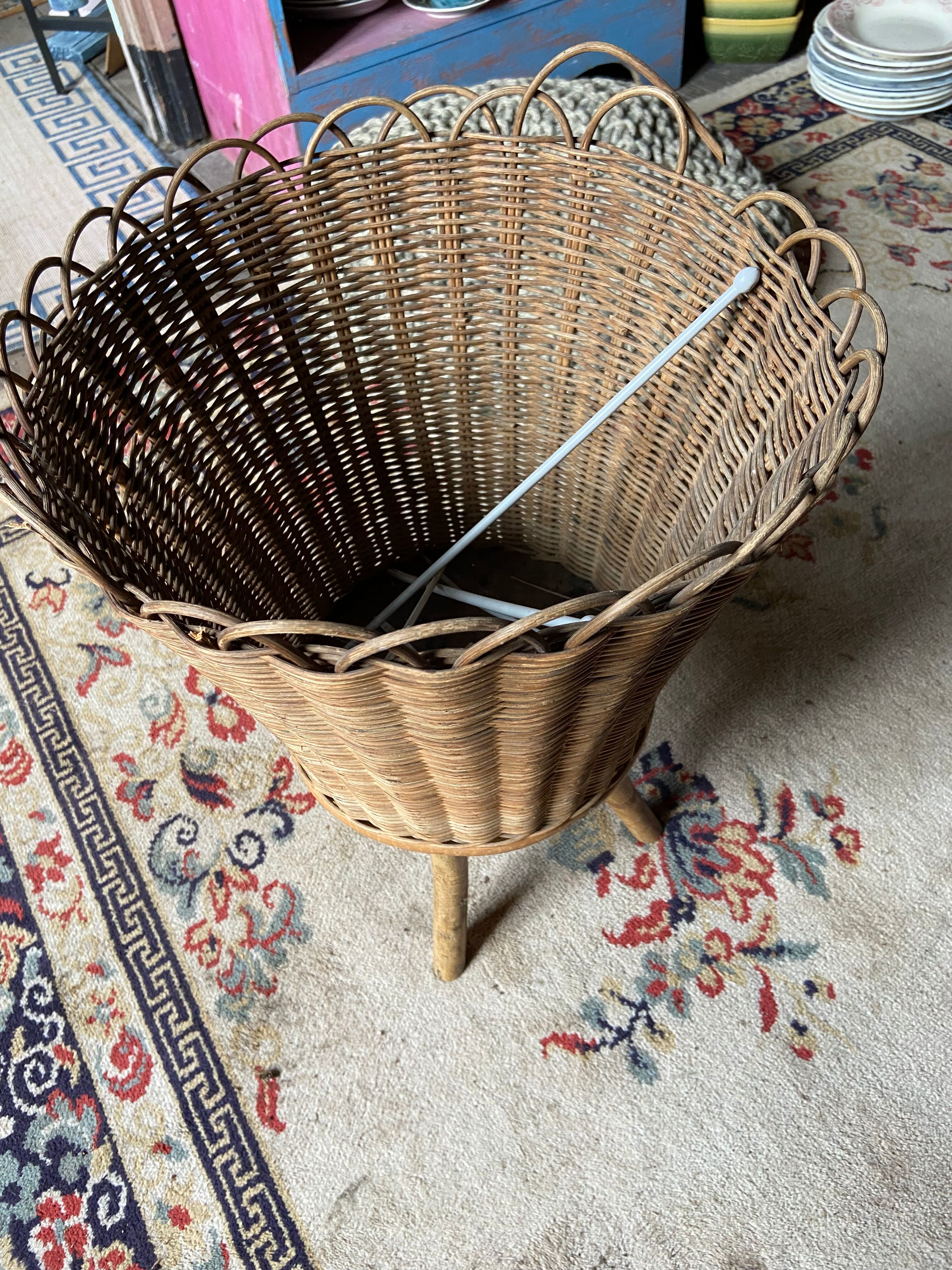 Rattan basket on feet