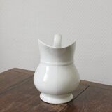 Broc blanc ancien en porcelaine du XIXe siècle