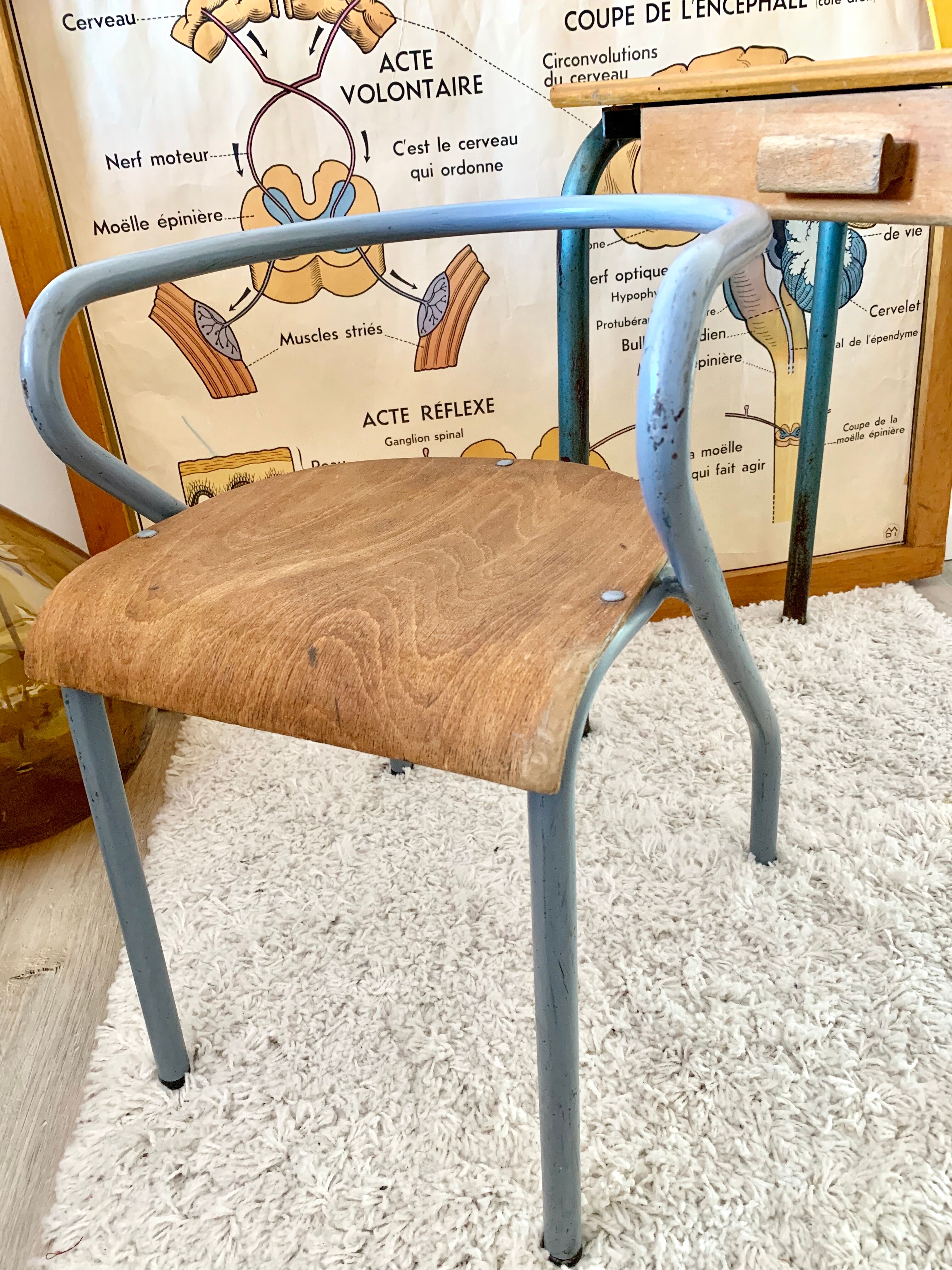 Chair of schoolboy and his desk bu Jacques Hitier