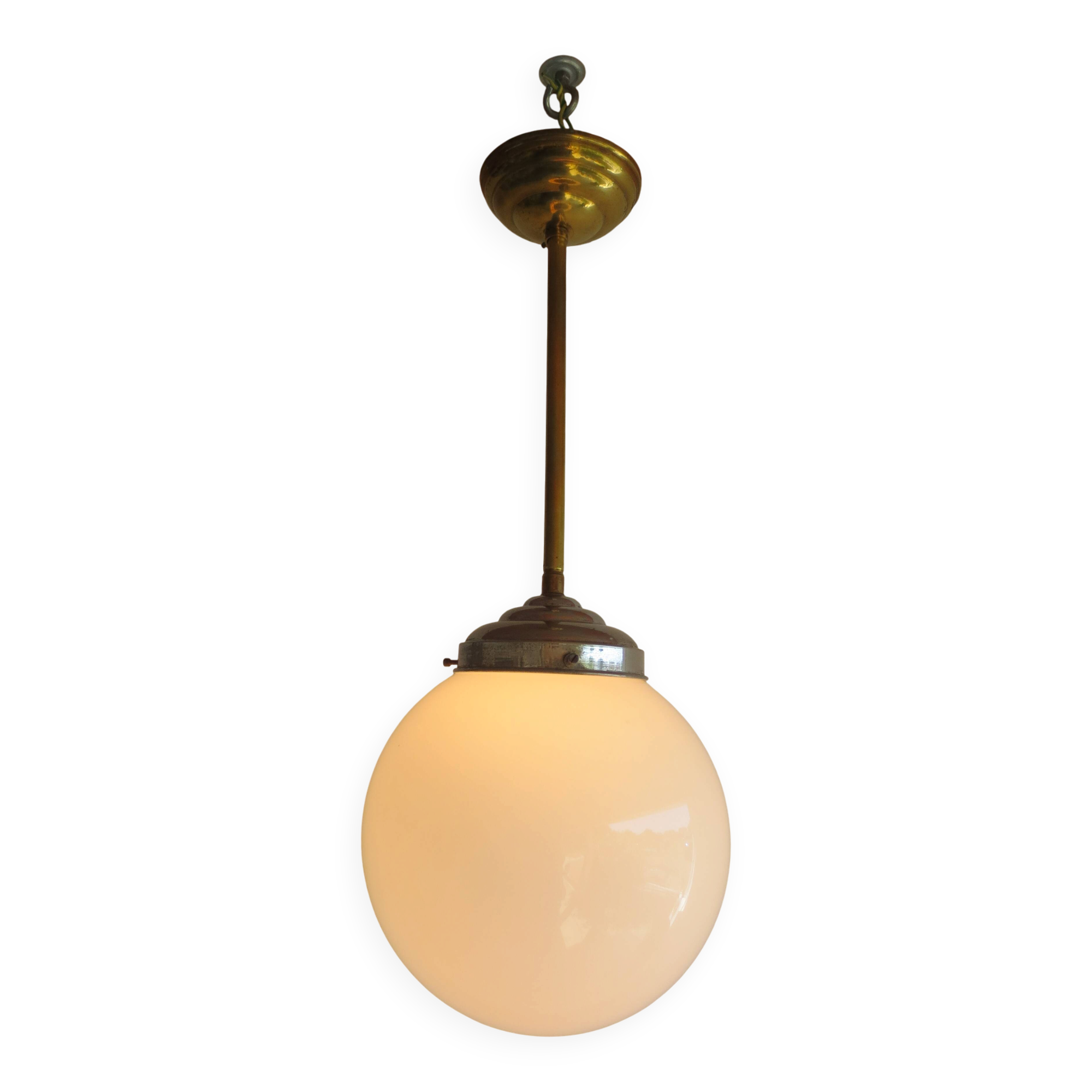 Suspension  laiton et opaline blanche