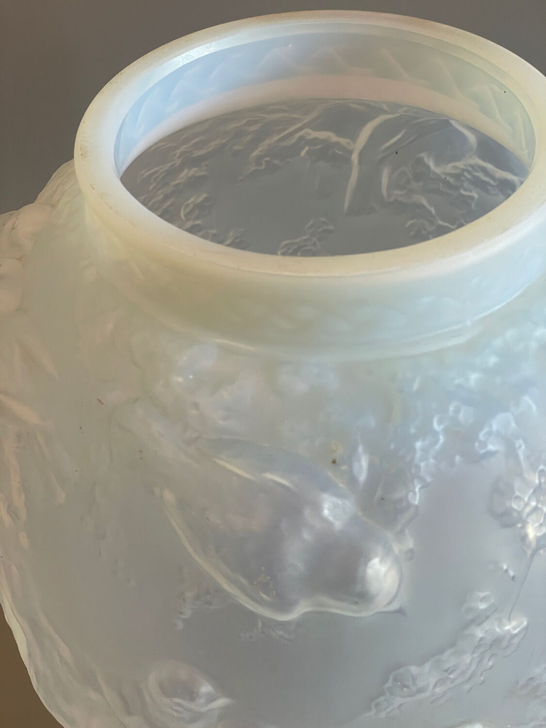 Muller opalescent bird vase
