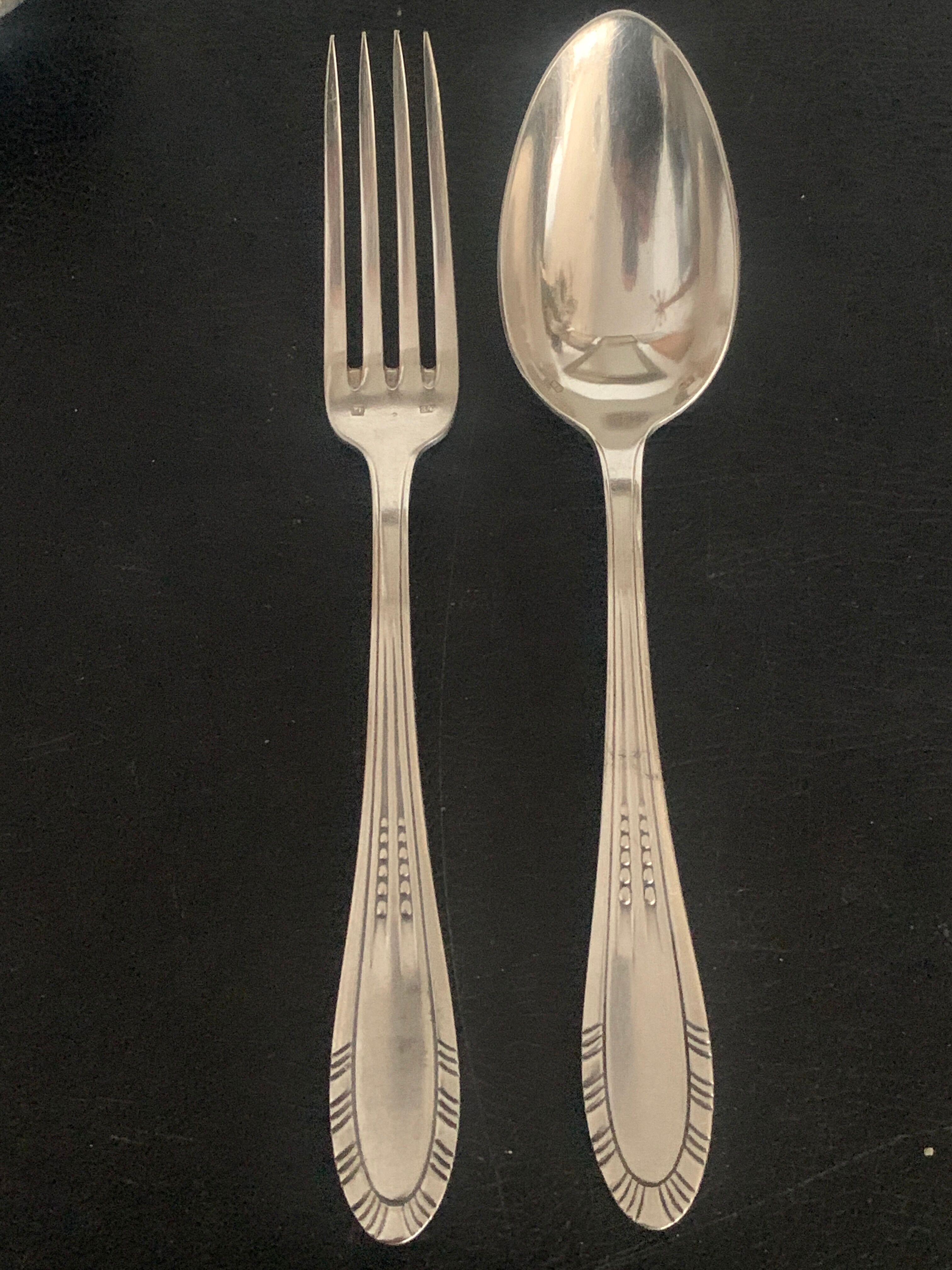 silver metal cutlery