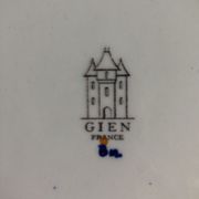 Plat en faïence de Gien