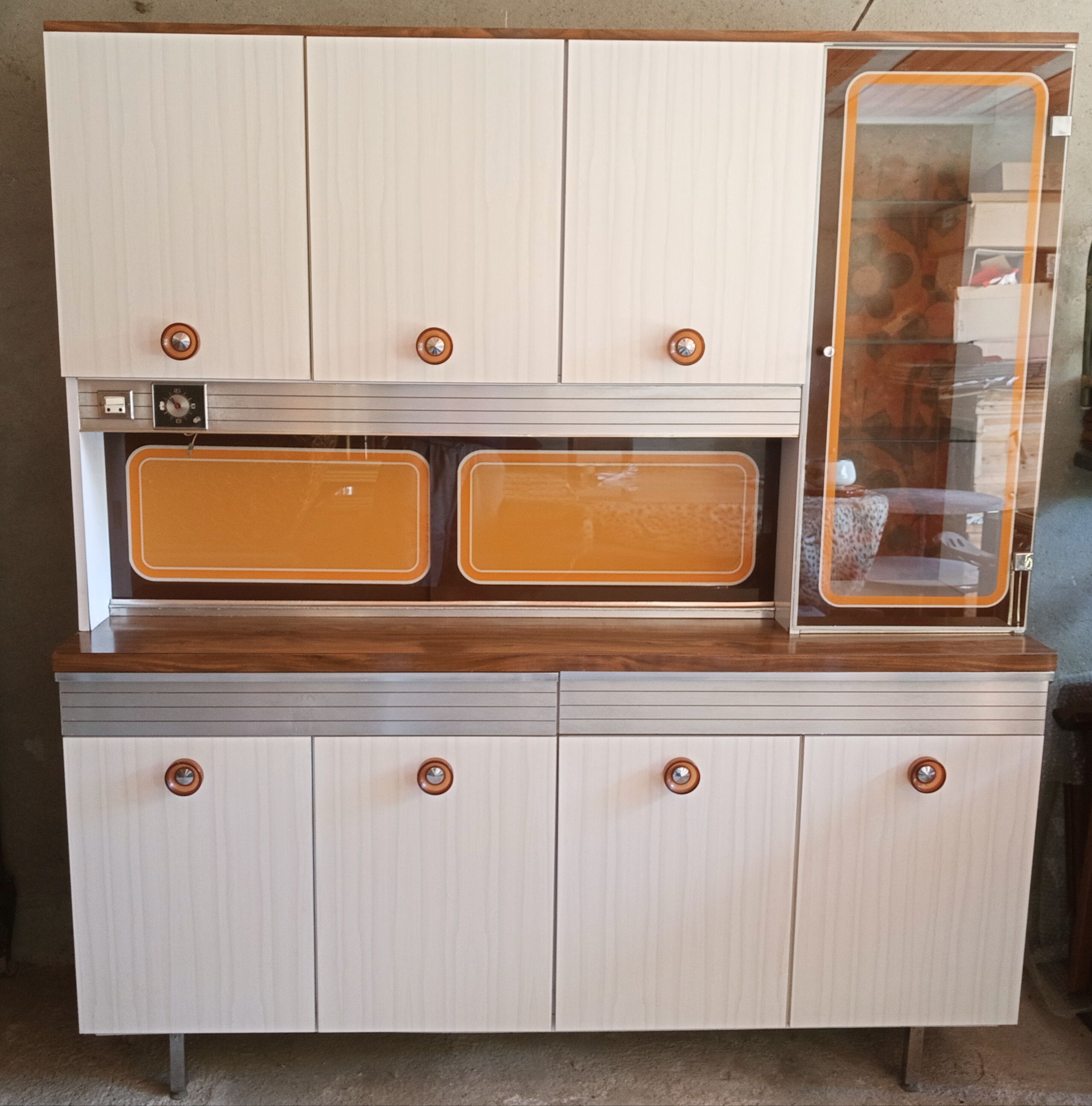 Formica buffet
