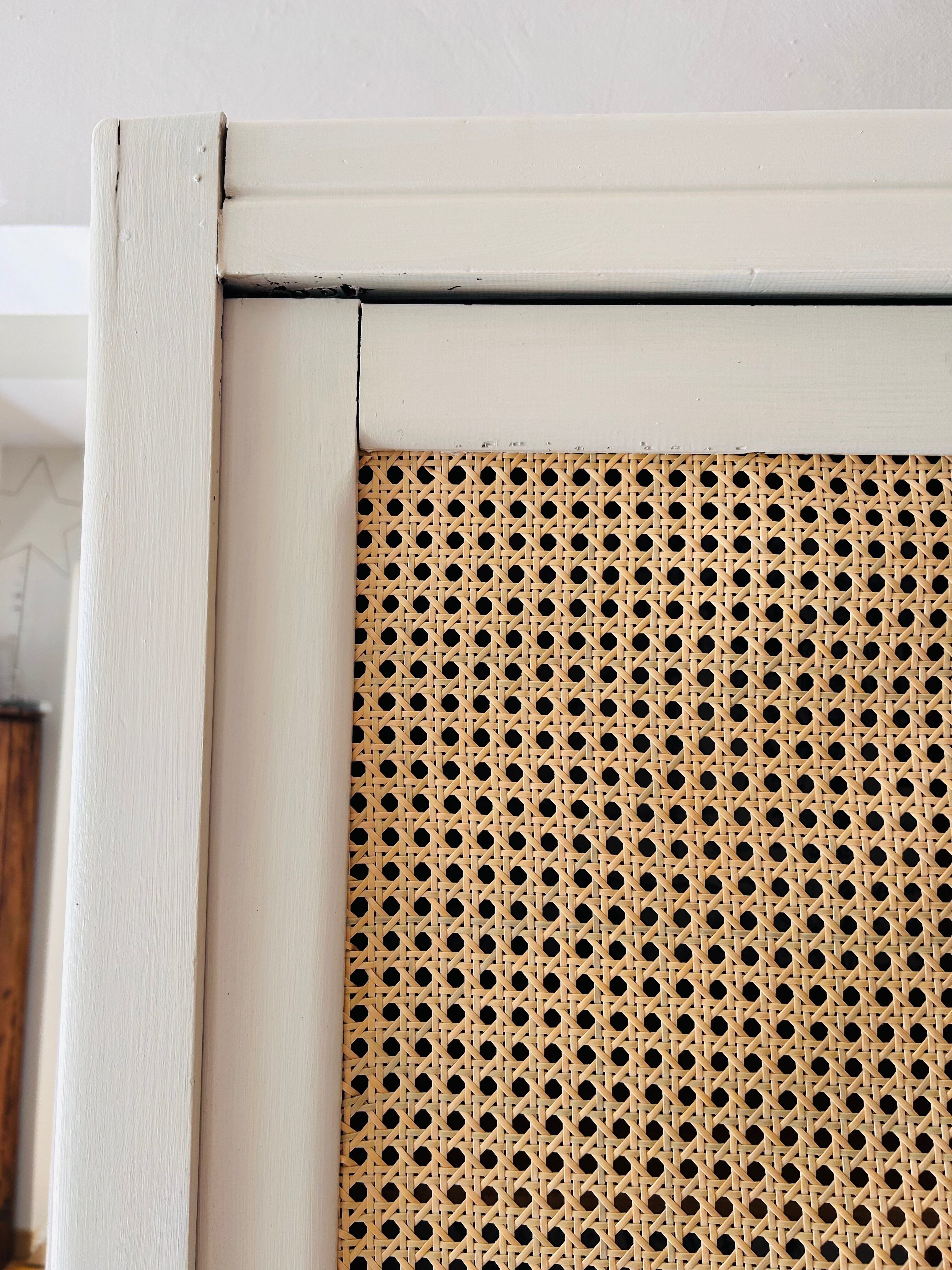 White cabinet