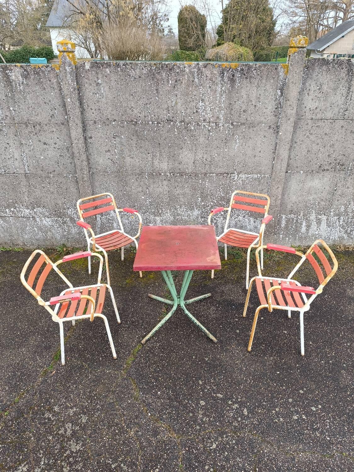 Salon de jardin métal / table bistrot et fauteuil