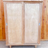 Armoire parisienne