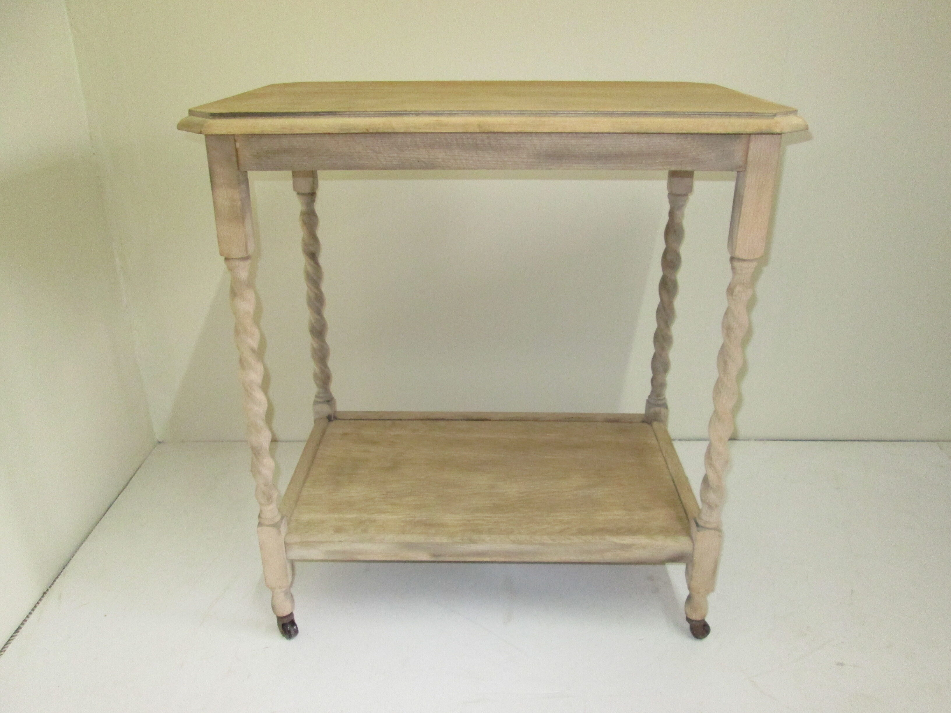 Table d'appoint en chêne