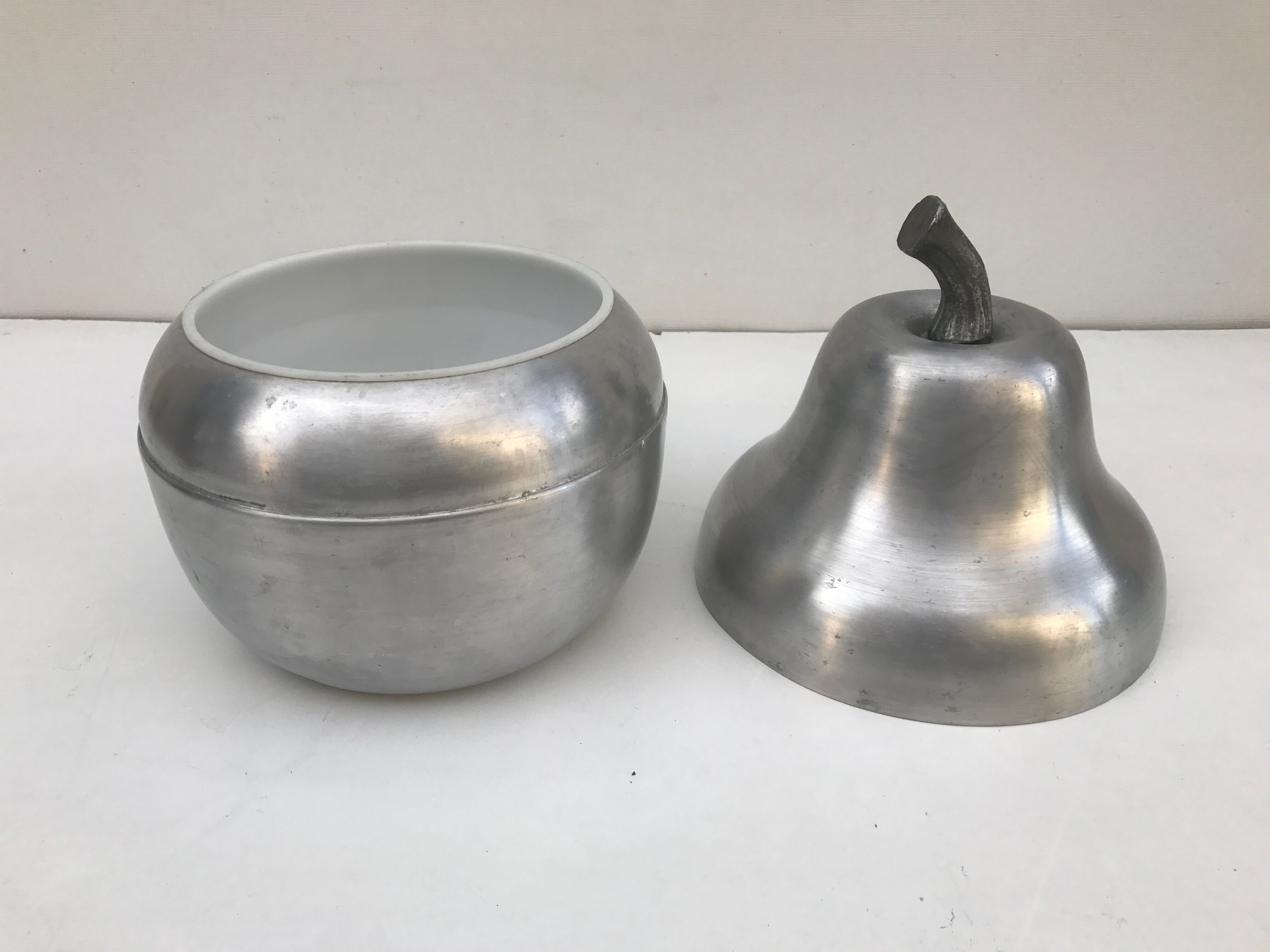 Former late 1970s grey PEAR ice bucket italy vintage