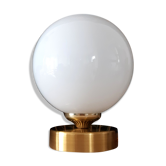 Lamp to lay globe