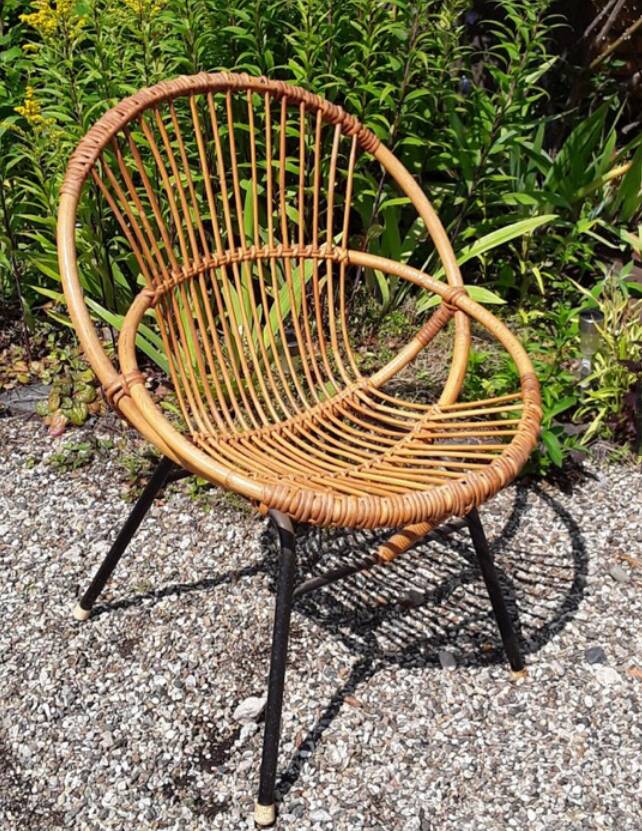 Fauteuil rotin - piétement acier noir - vintage