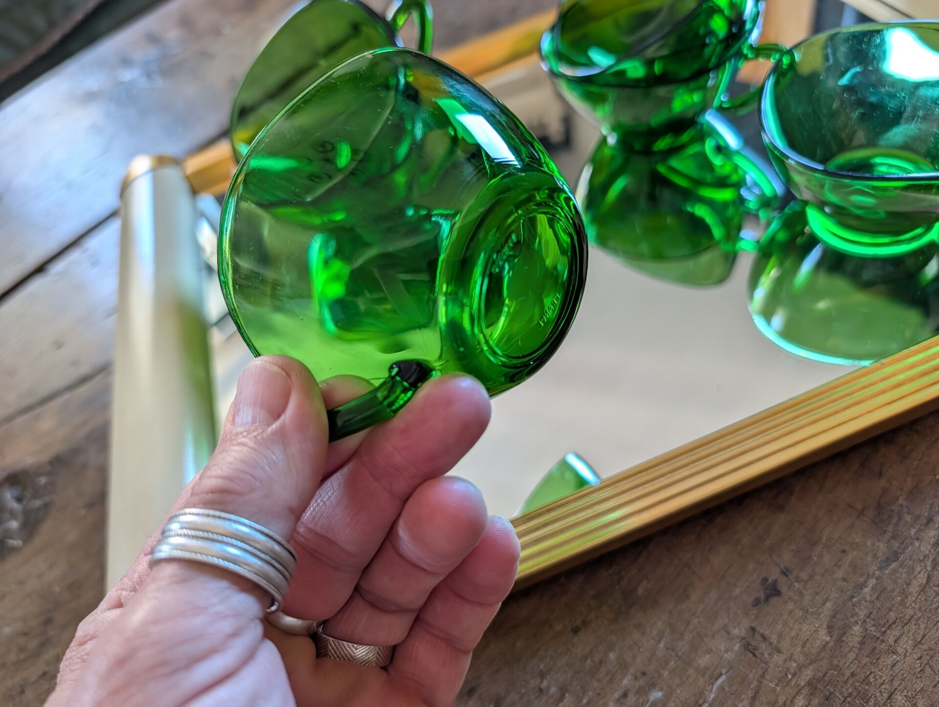 6 emerald green cups – 1970s, retro light