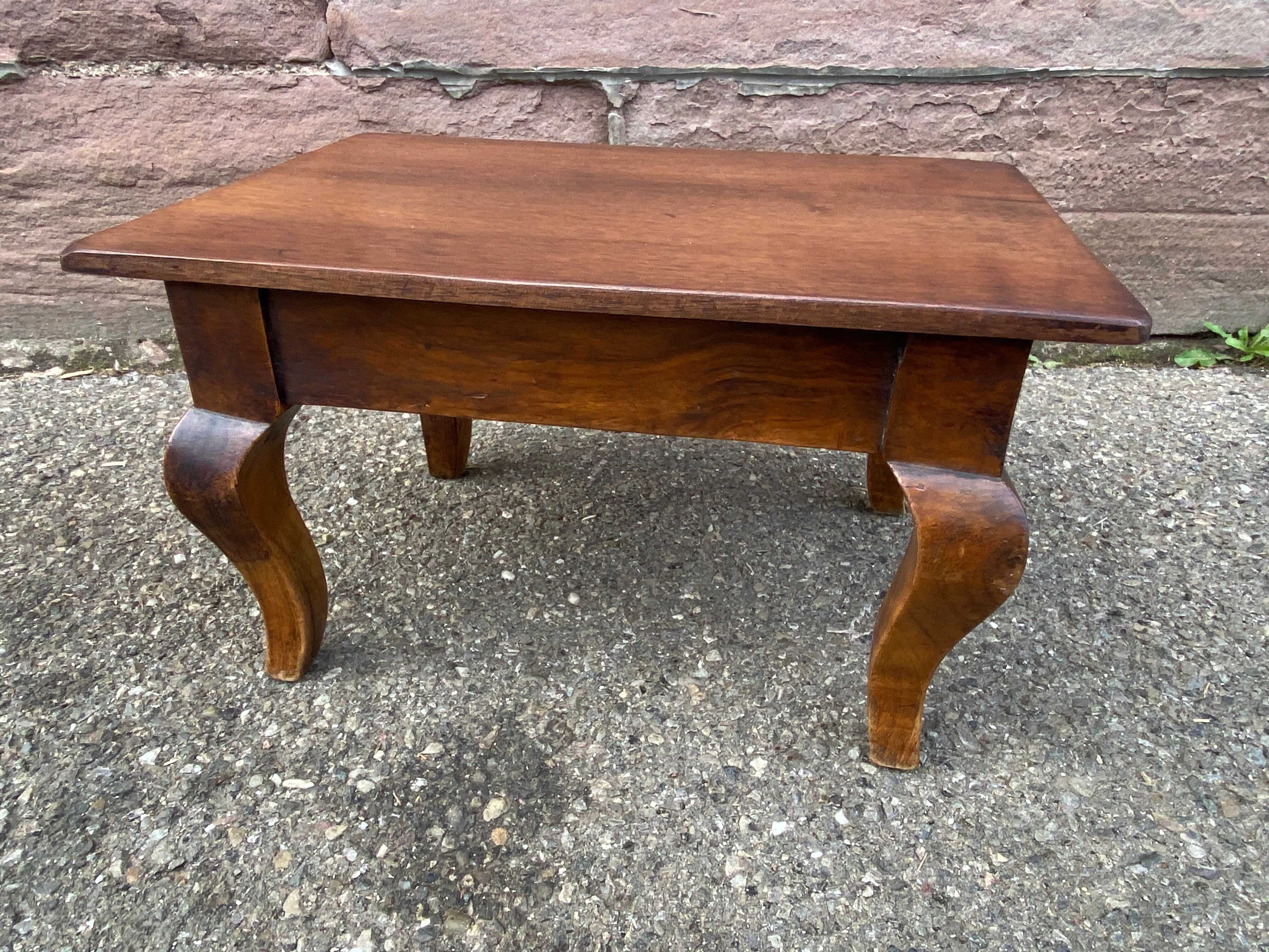 Footrest style Louis XV walnut late 19th