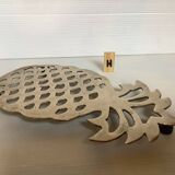 Brass pineapple trivet H
