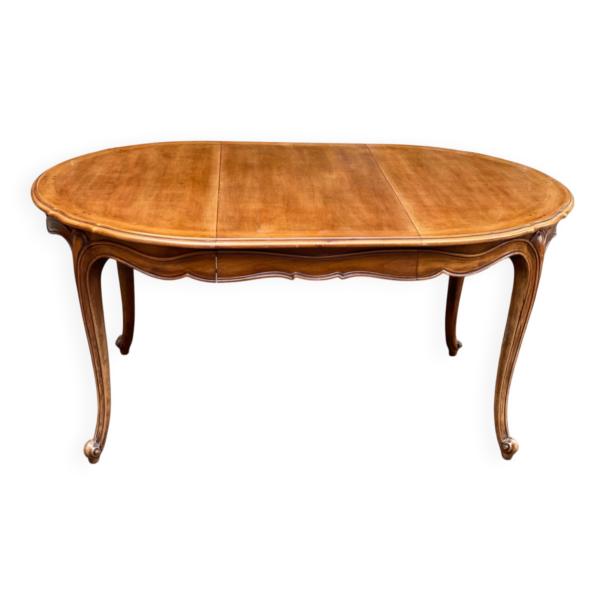 Round extendable dining table Louis XV in solid wood from the 1960s.