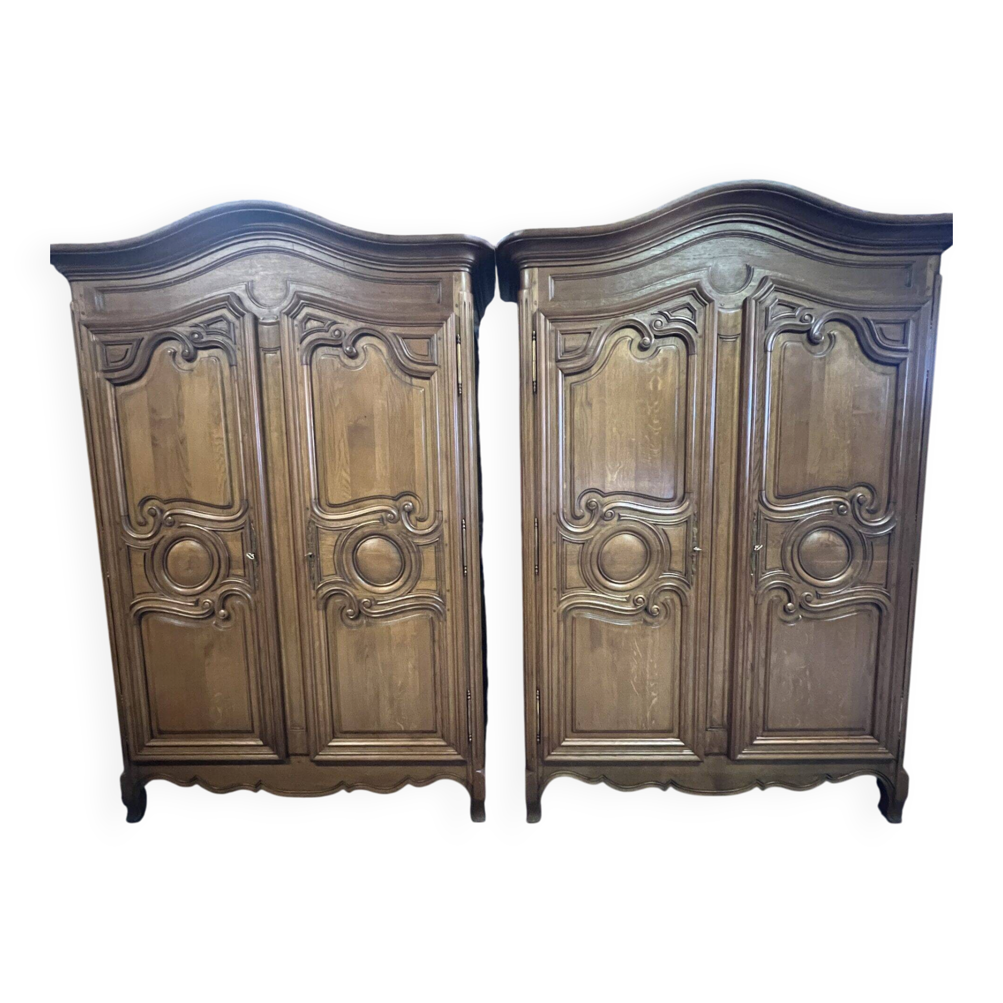 Pair of high-quality solid oak Norman wardrobes, "Cauchoise" model from the 1960s-1970s.