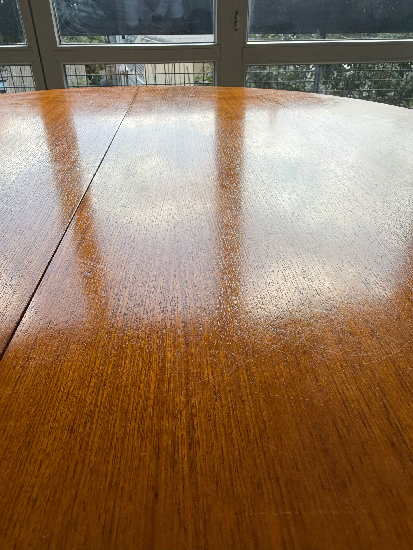 Round Dining Table