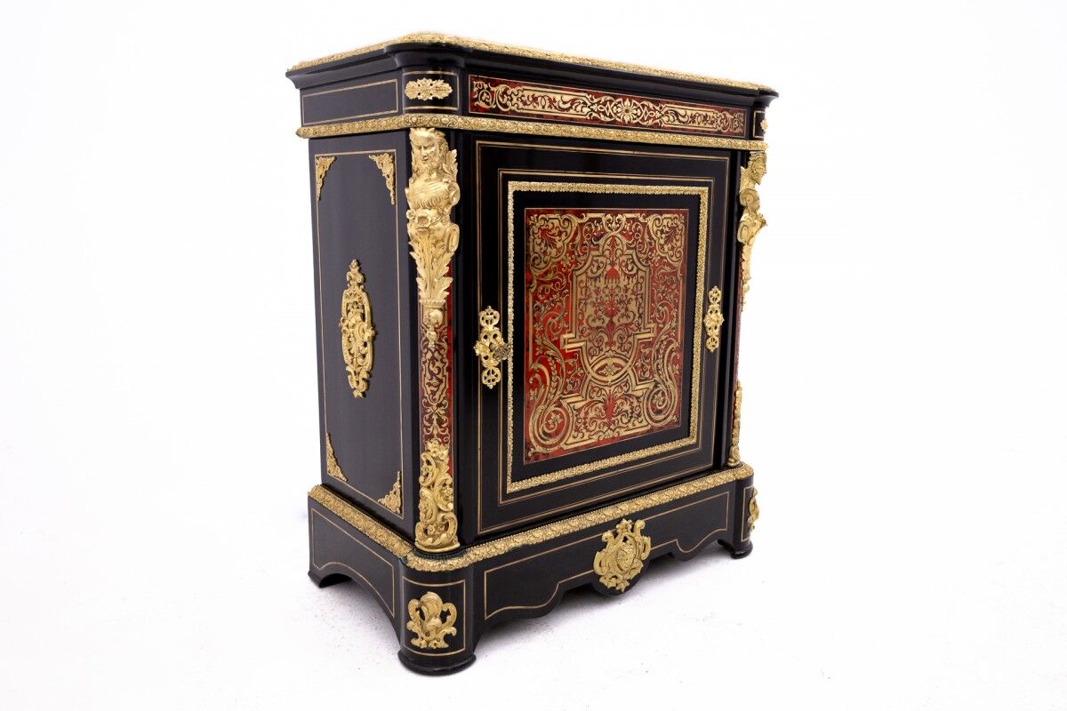 Antique Boulle chest of drawers from the mid-19th century, France.