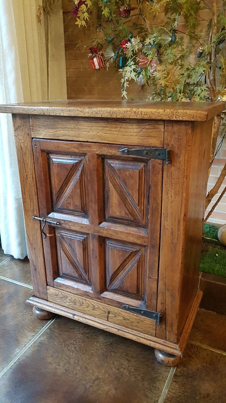 Low buffet in solid oak