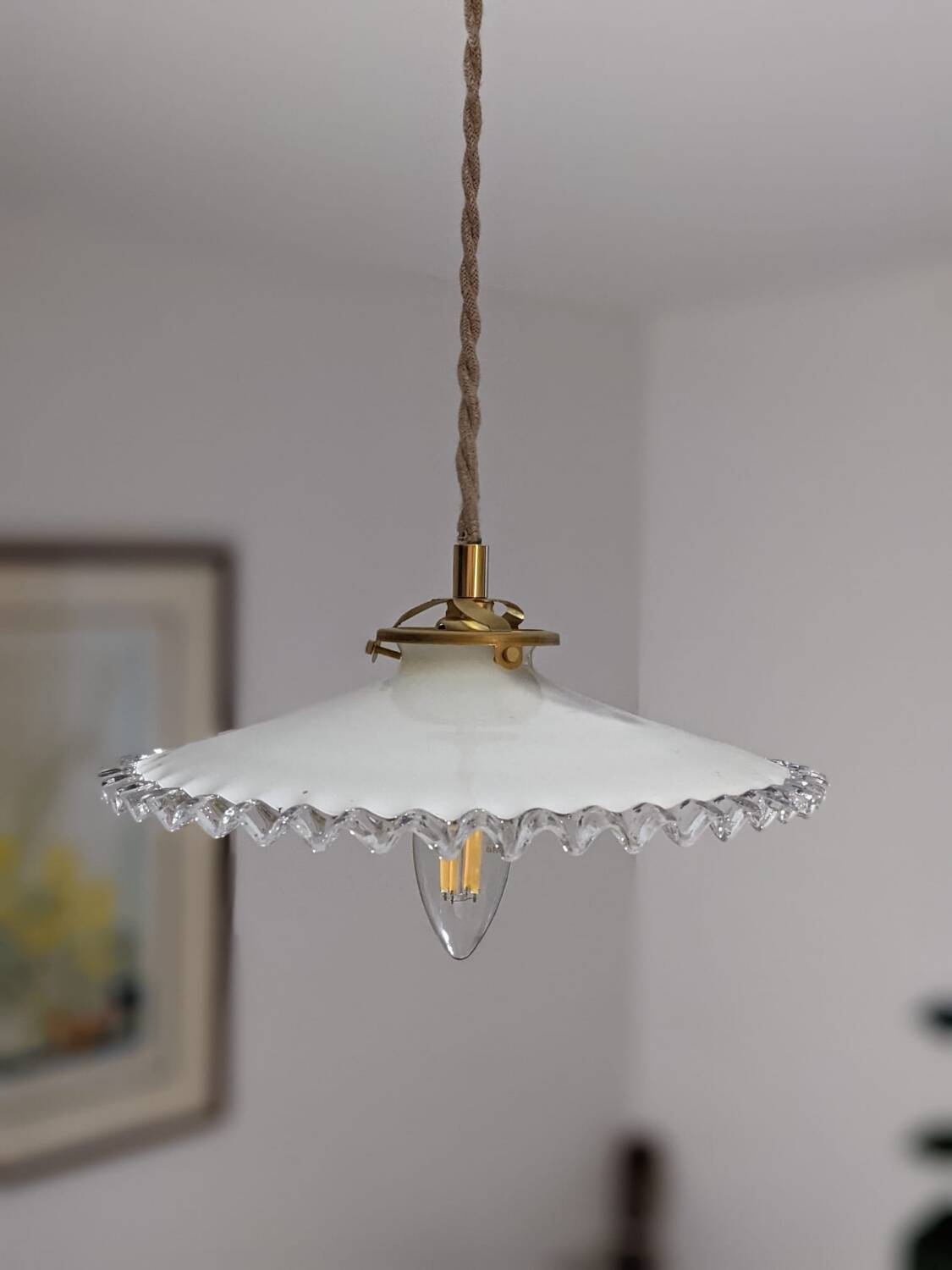 Vintage opaline suspension