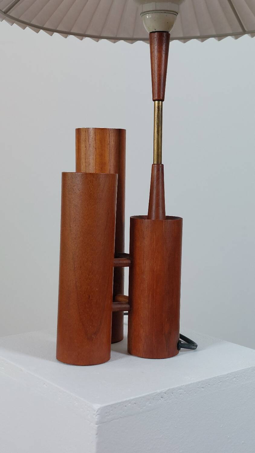 Vintage 50s wooden table lamp with pleated shade.