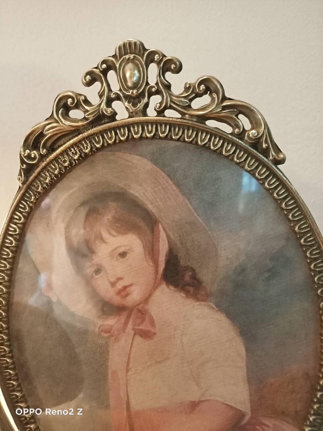 Adjustable photo frame