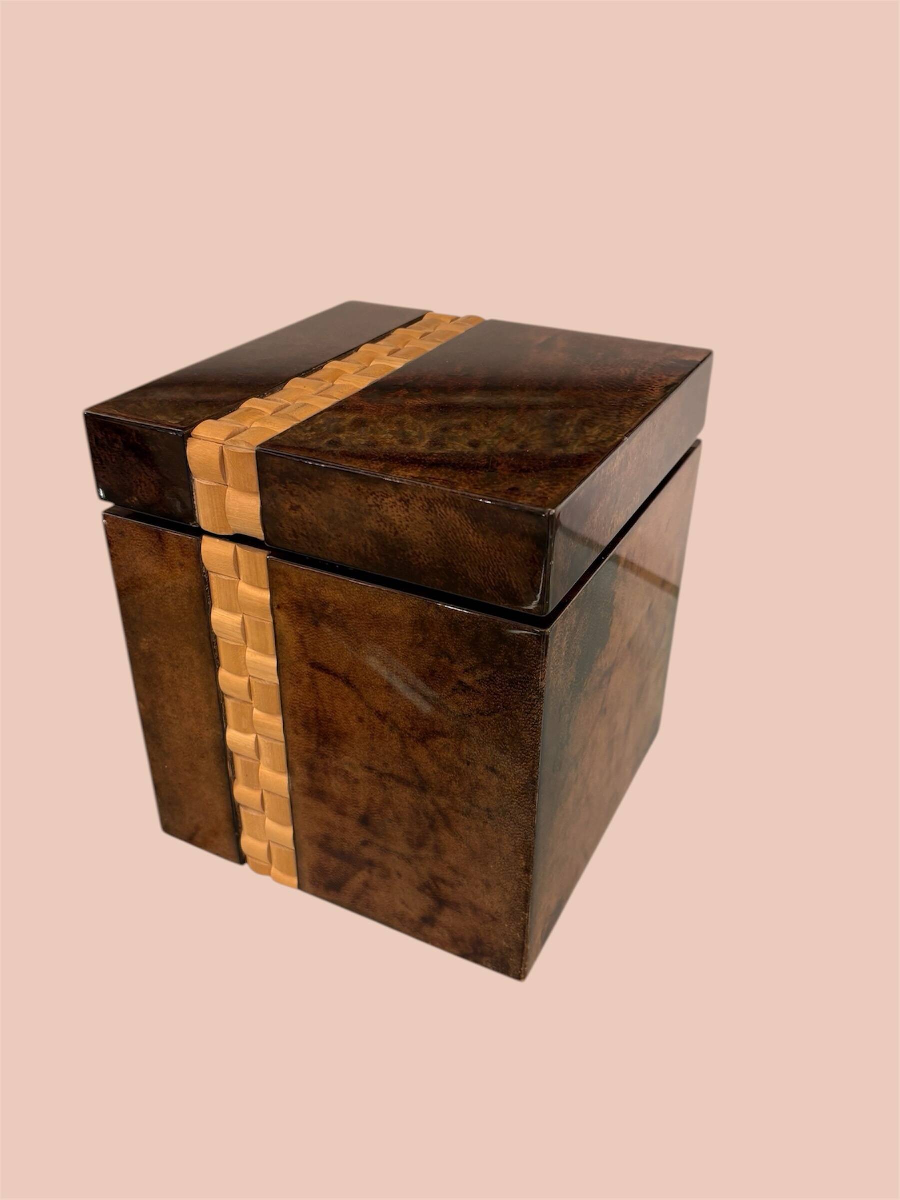 Aldo Tura insulated box