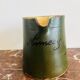 Ancienne poterie pichet savoyard vert à décor floral