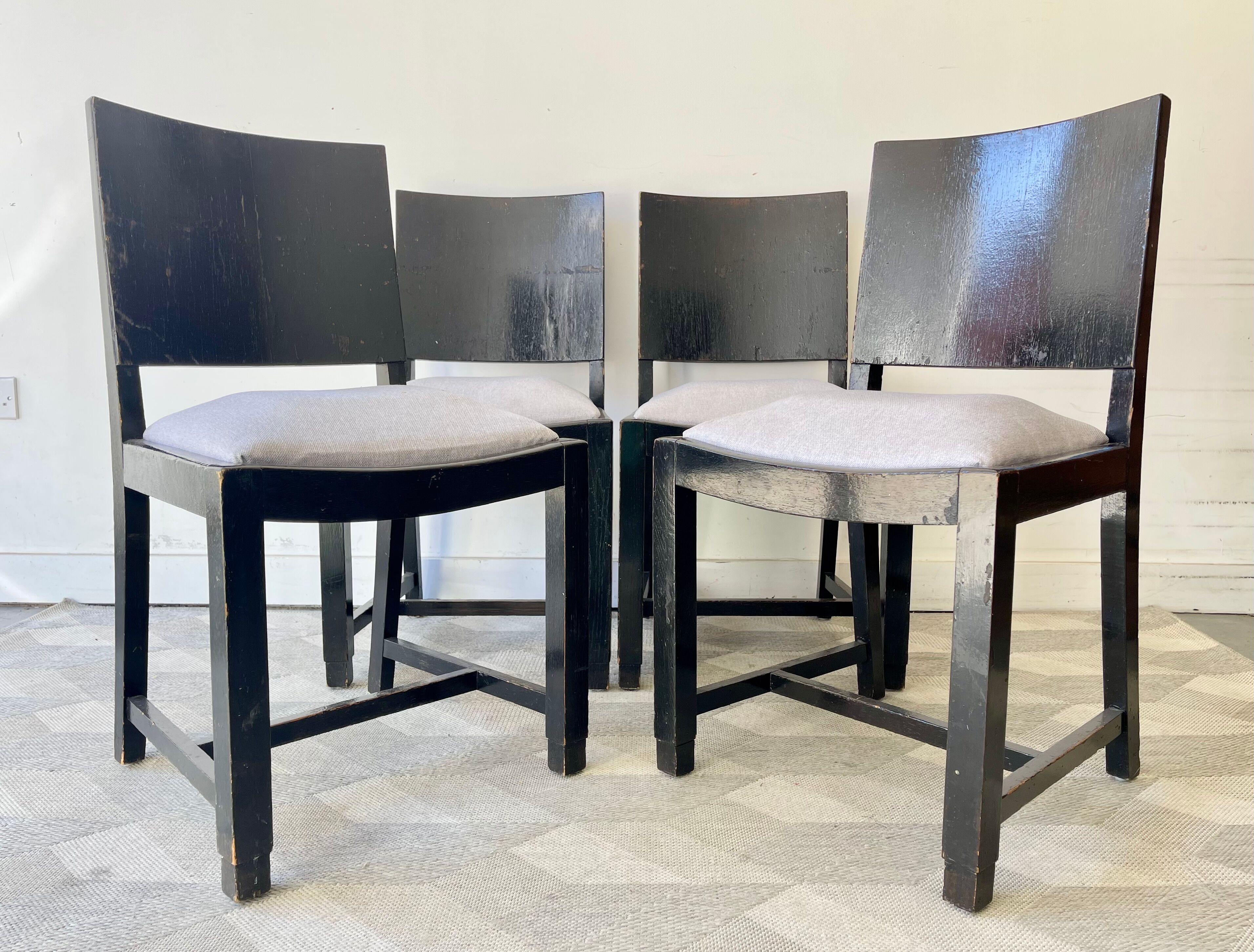 Set de 4 chaises de salle à manger Art Déco en noir