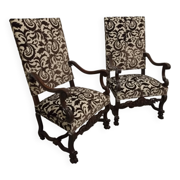 Paire de fauteuils d'apparat en chêne noirci, France fin XVIIIème