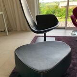 Fjord Moroso armchair with its pouf, design Patricia Urquiola 2002, steel and smooth black leather