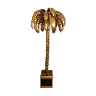 Palm lamppost