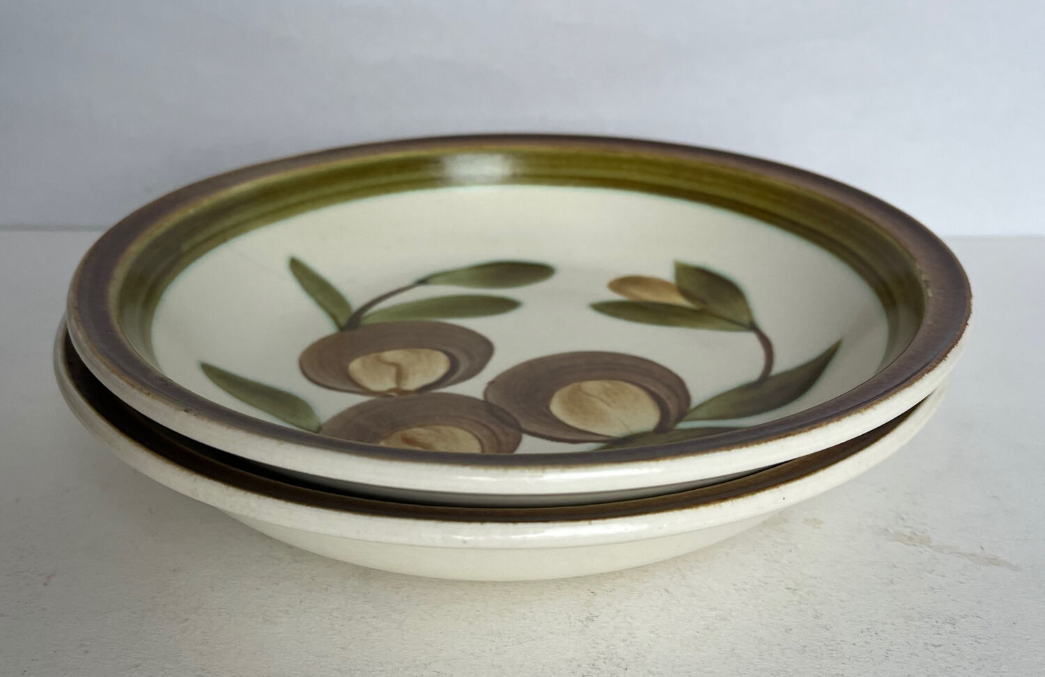 2 assiettes creuses en faïence de Gien