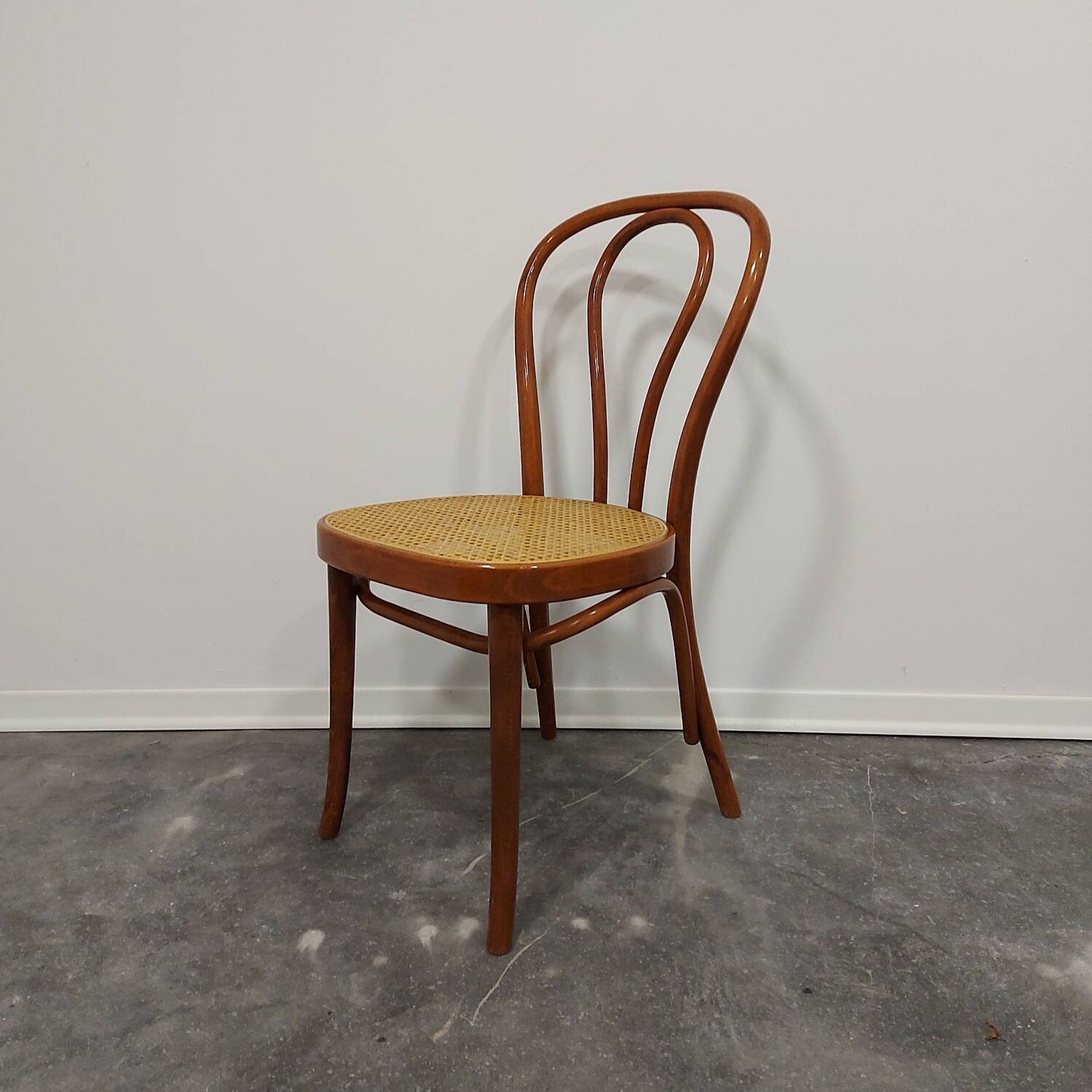 Chaise N.18 en bois courbé années 1980