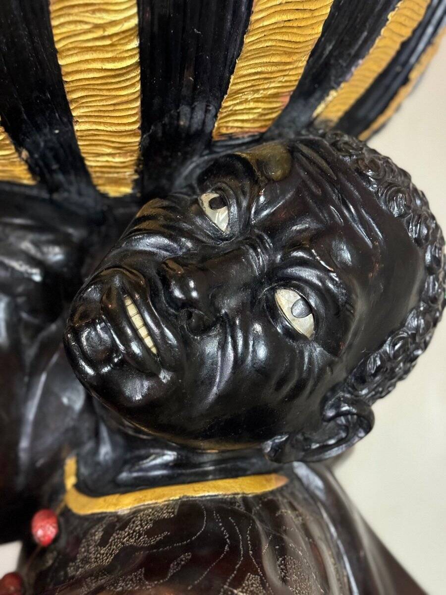 Pair of Moorish vasque holders, lacquered and gilded Venetian sculptures, circa 1880.