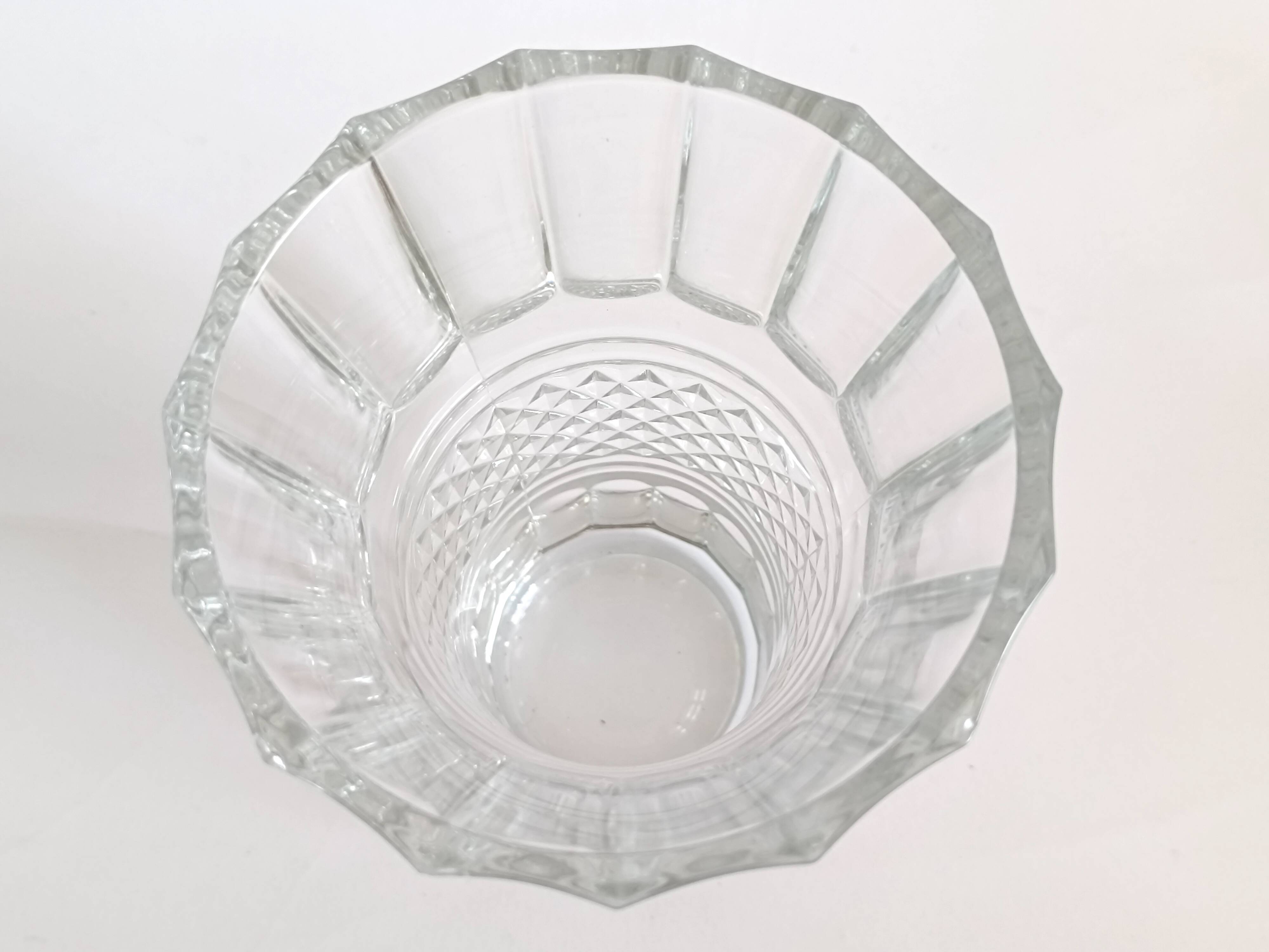 Glass vase