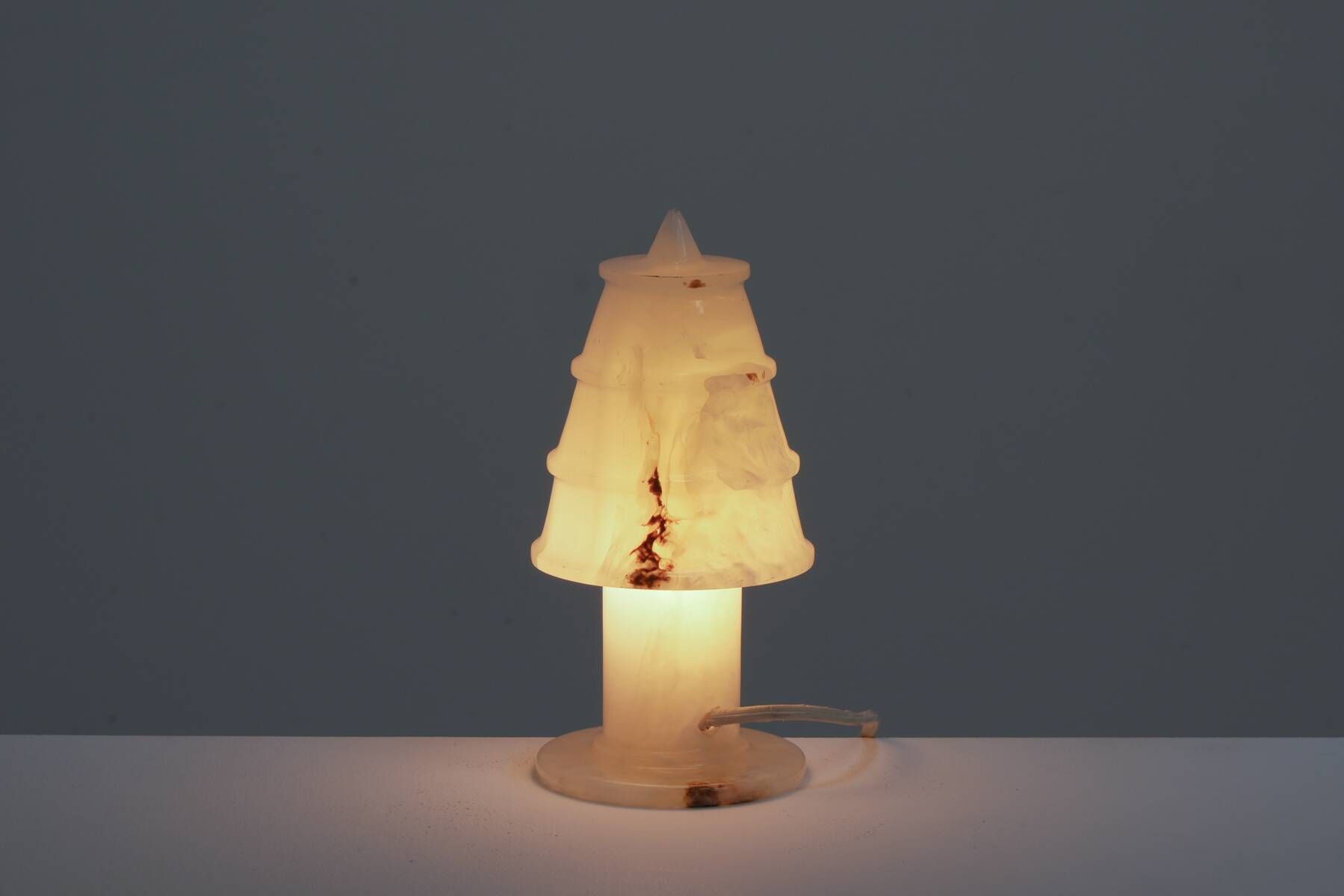 Small modernist night light in onyx circa 1950