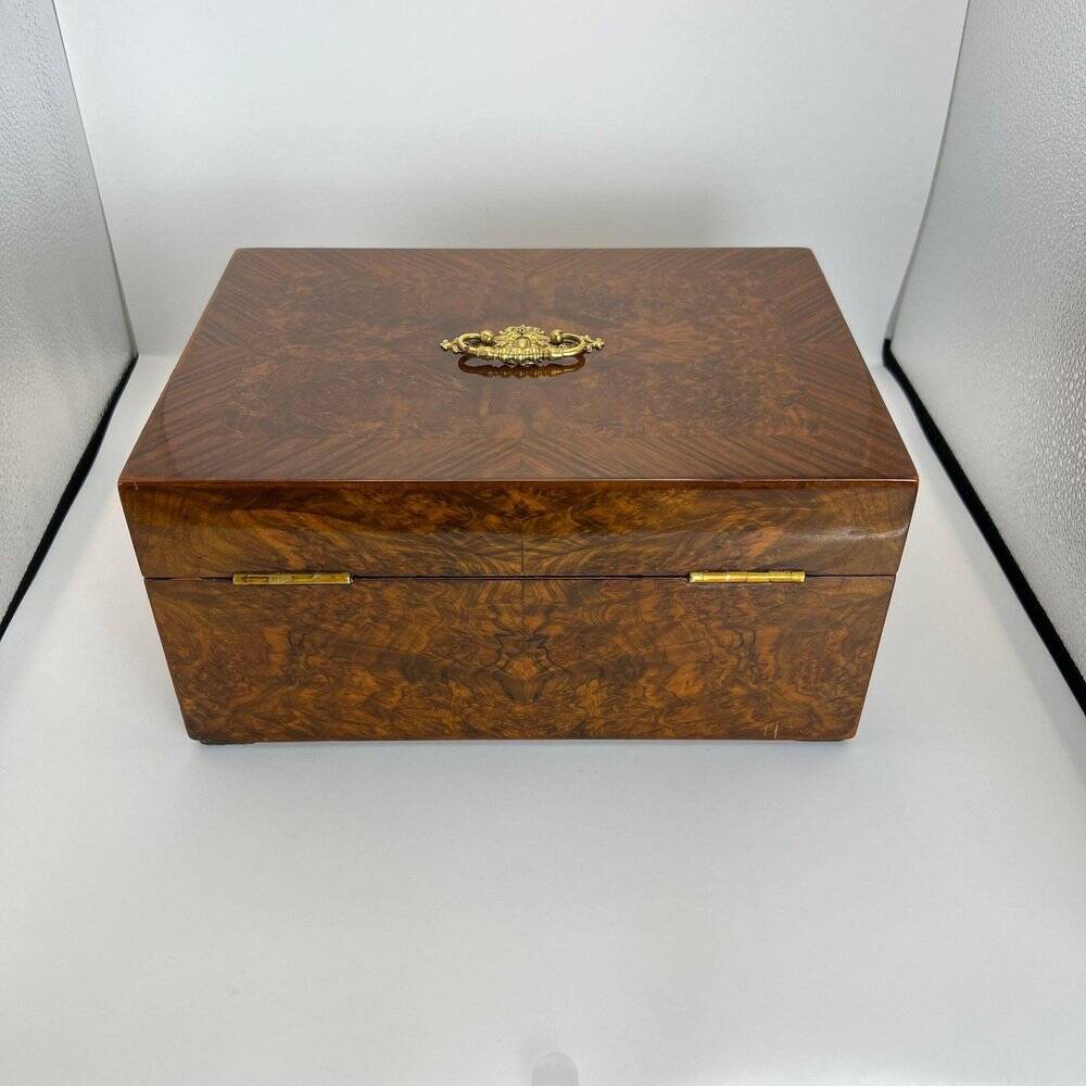 Late Biedermeier Box in Walnut and Walnut Burl, Austria, 1850s