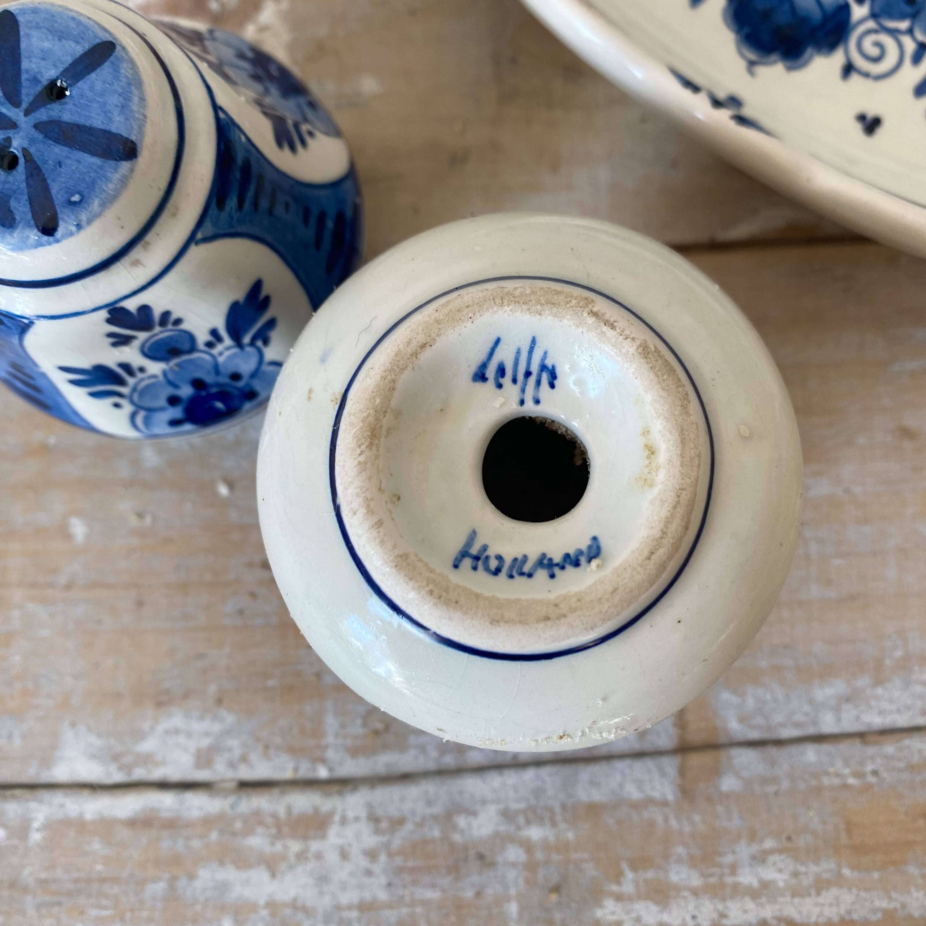 Delft Holland salt and pepper shaker