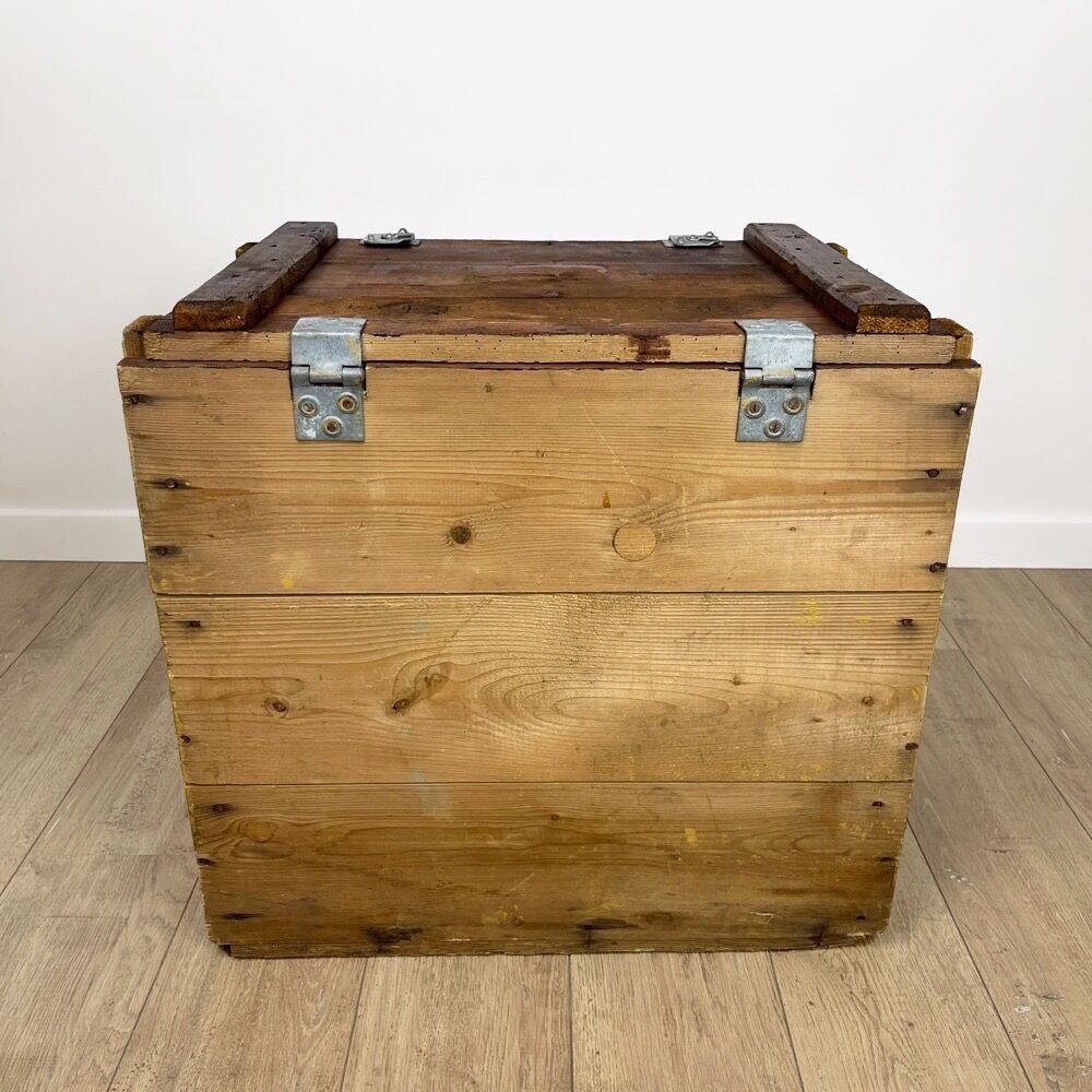 Transport box for explosives 80s