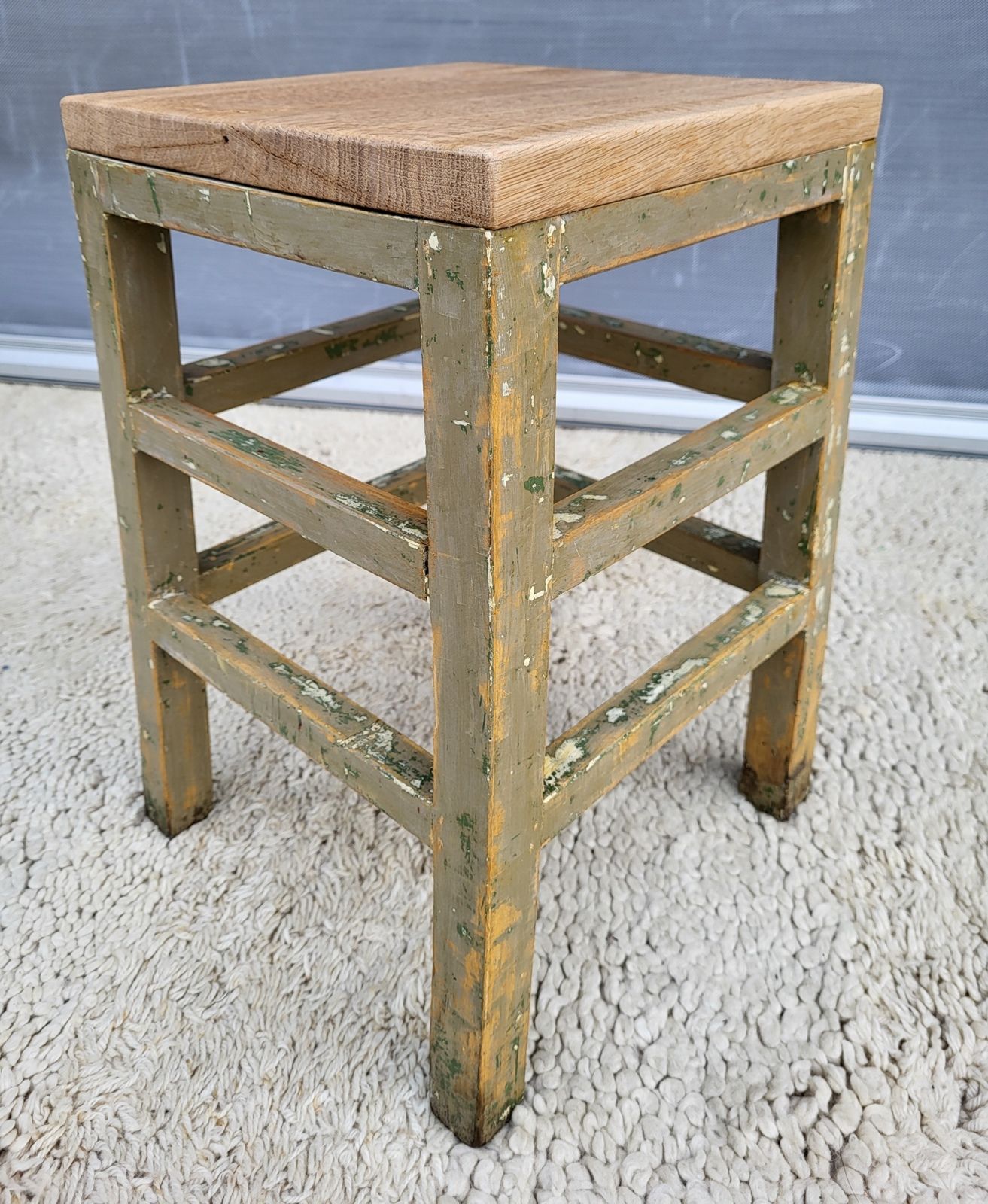 "Mon p'tit kaki" • Tabouret brutaliste 1930